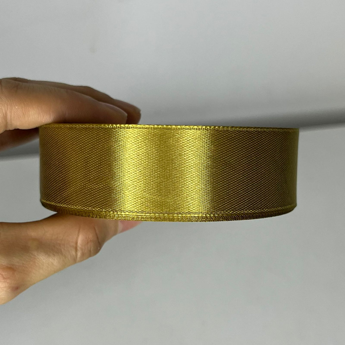 Cinta satín 2.5cm Dorado #1098